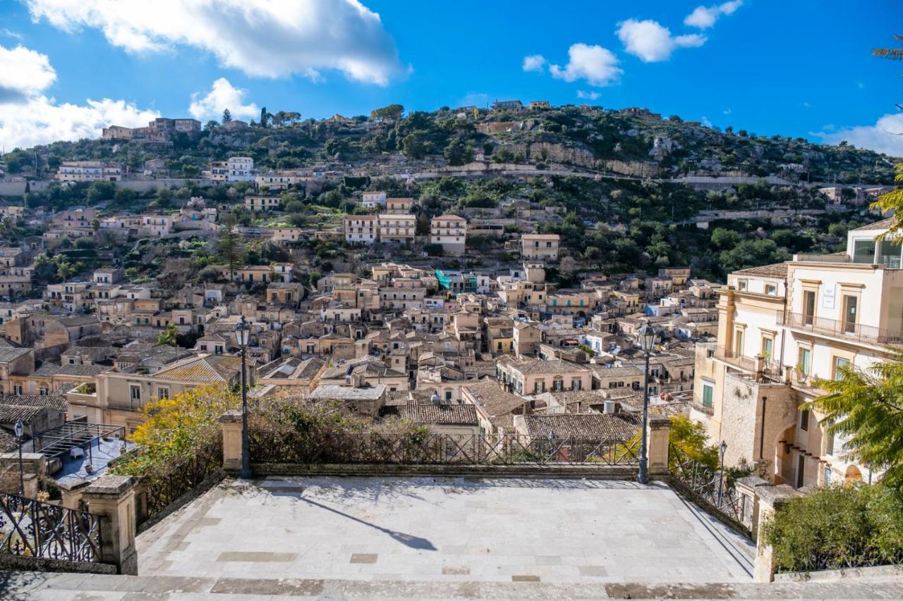 Luxury House Le Nuvole Apartment Modica Bagian luar foto