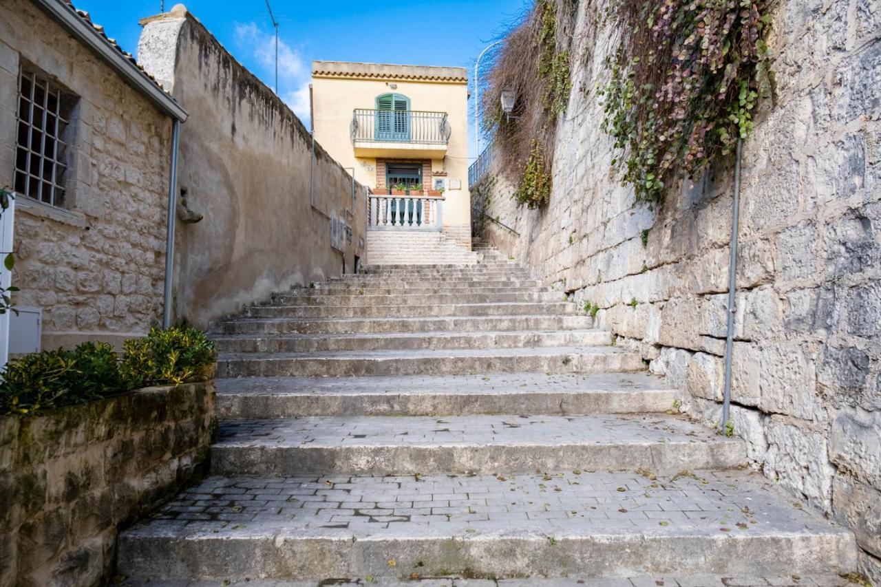 Luxury House Le Nuvole Apartment Modica Bagian luar foto