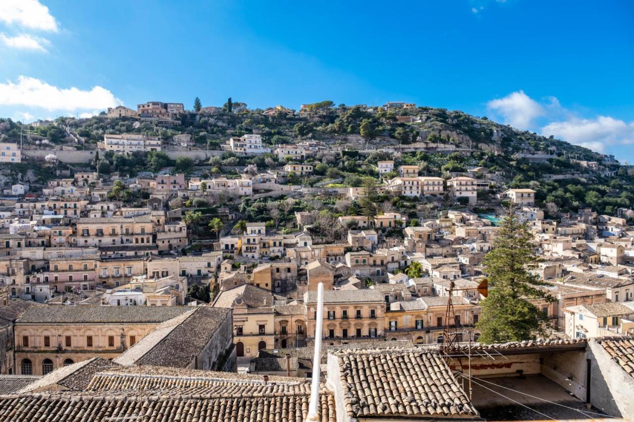 Luxury House Le Nuvole Apartment Modica Bagian luar foto