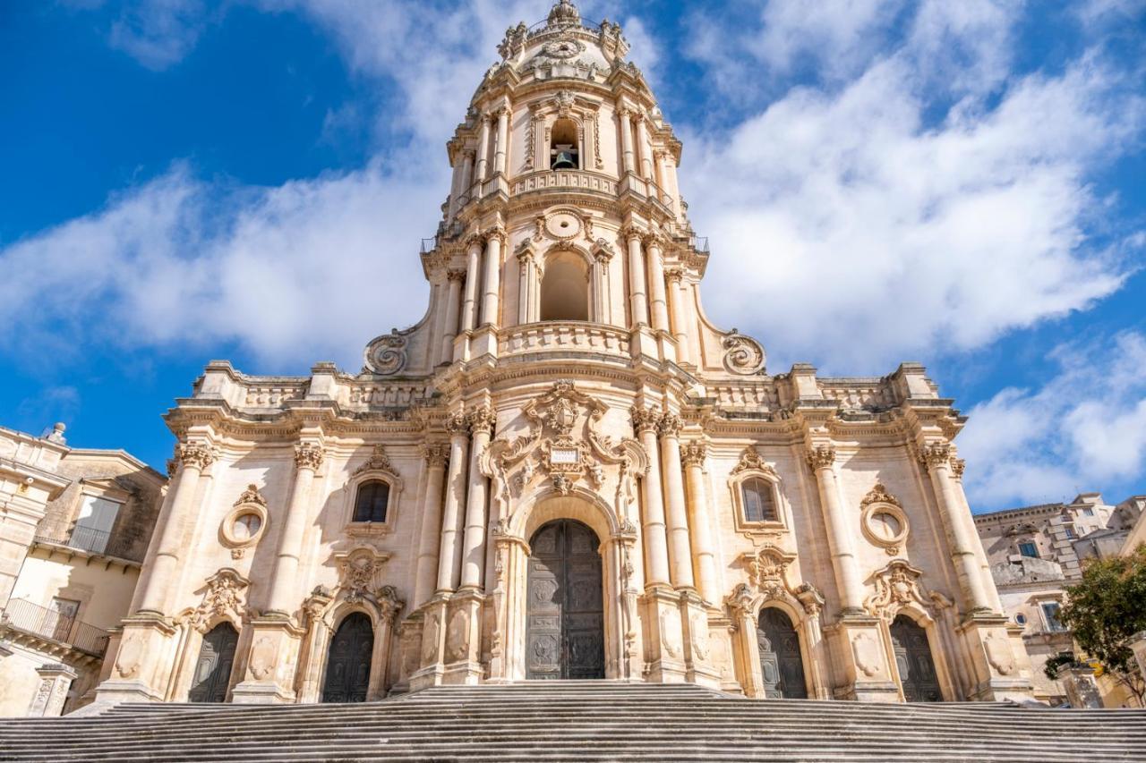 Luxury House Le Nuvole Apartment Modica Bagian luar foto